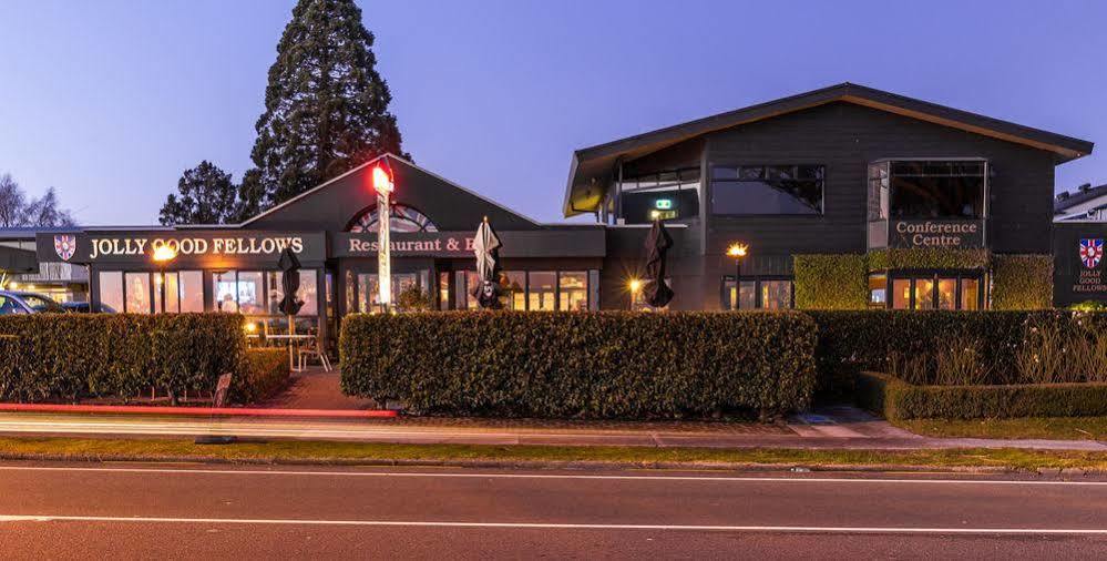 Twin Peaks Lakeside Inn Taupo Exterior photo